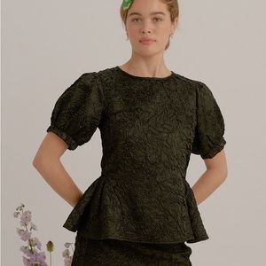 NWT Lisa Says Gah Millie Tie-in-Back Top in Black